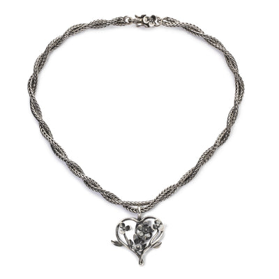 Visiaci okvetný lístok