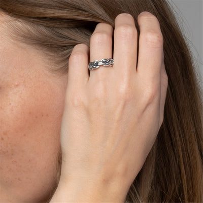 Prsteň „Savojský uzol“